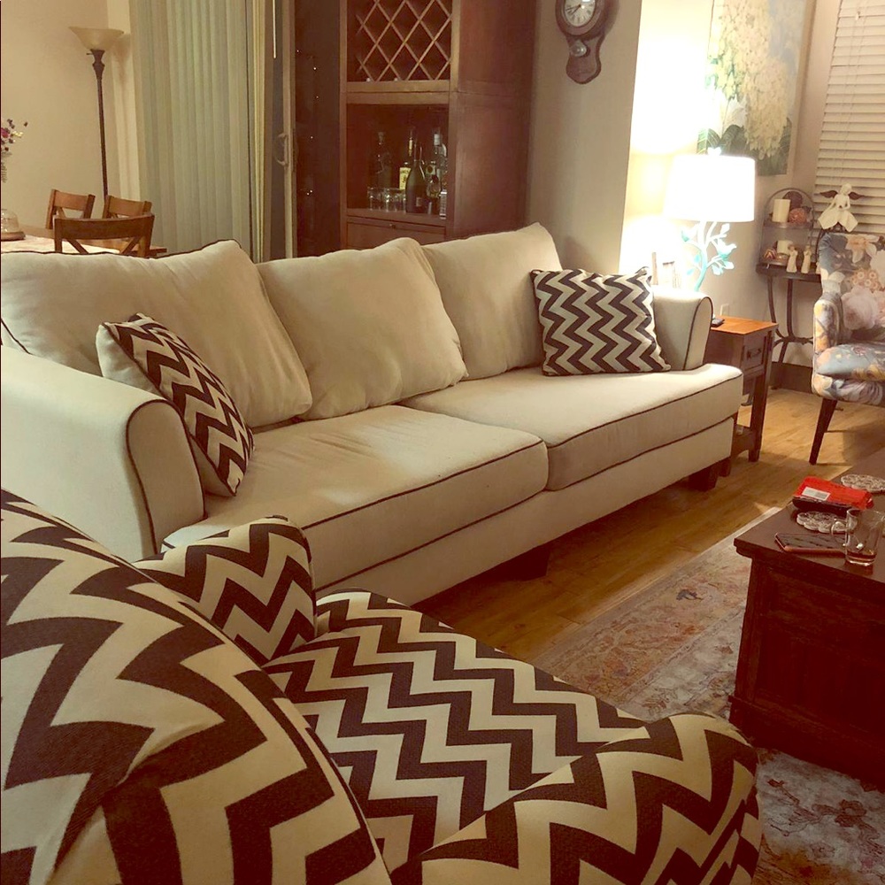 Excellent condition and super comfy couch